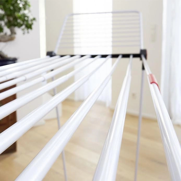 Stendino Infinity Flex Plus in Acciaio Verniciato Estensibile fino a 2 Metri con Ali Alte e Ruote Vileda