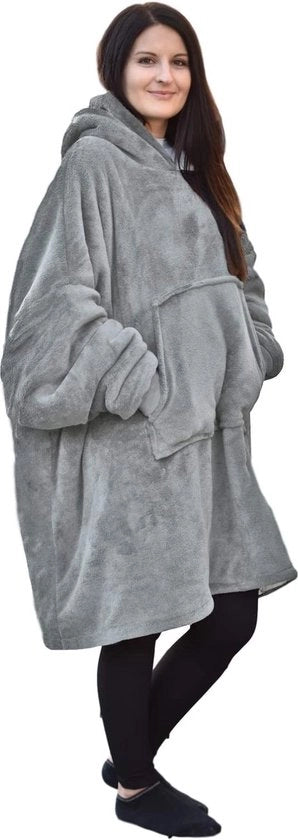 Pantaloni a strisce per donne e uomini con cappuccio e maniche a strisce.