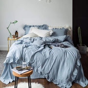 Set di Cuscini e Coperte con Ruches e Velluto Microfibra in Blu Grigio