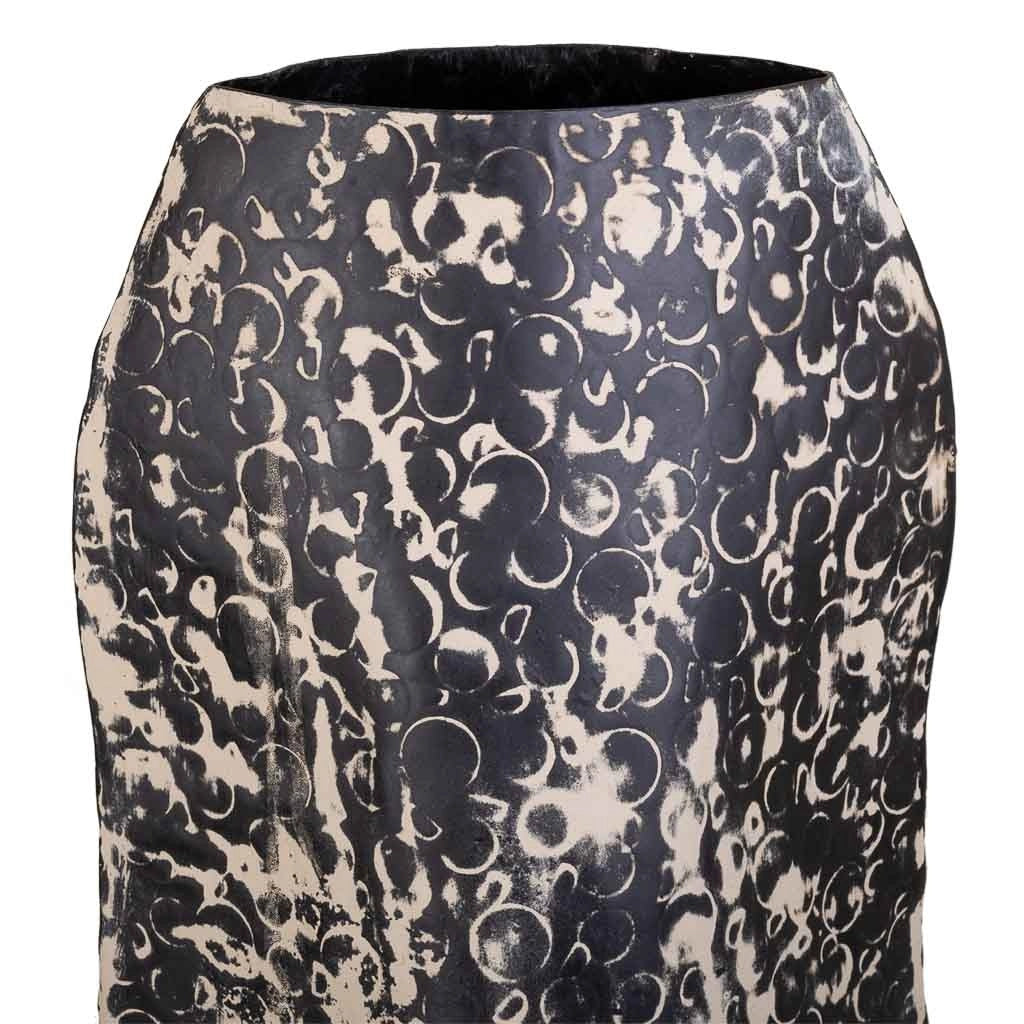 Vaso in metallo nero 26x09x58h