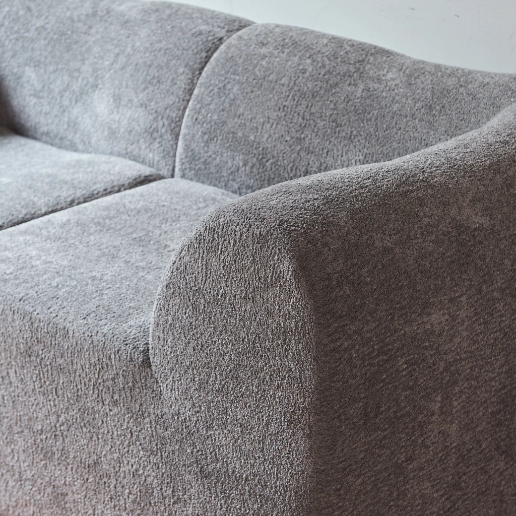 Divano a 2 posti in velluto con cuscini e base antiscivolo, design compatto per soggiorno e ufficio grigio
