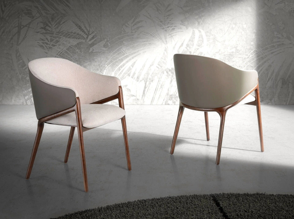 Sedia in tessuto beige ed ecopelle visone scuro
