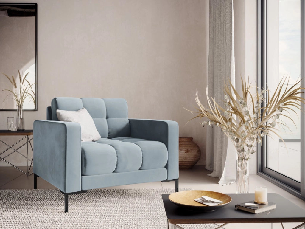 Cosmopolitan Design - Poltrona "Bali" in velluto azzurro 