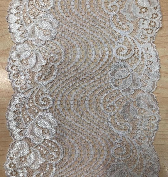 Bordura Vintage per Abbigliamento e Decorazione da Tavolo - 18 cm Larghezza - Bianco