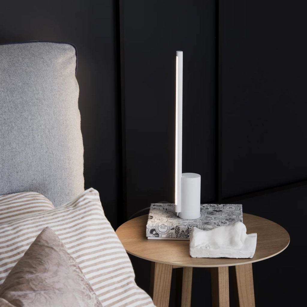 Lampada Da Tavolo Essence 1 Luce Led Nero