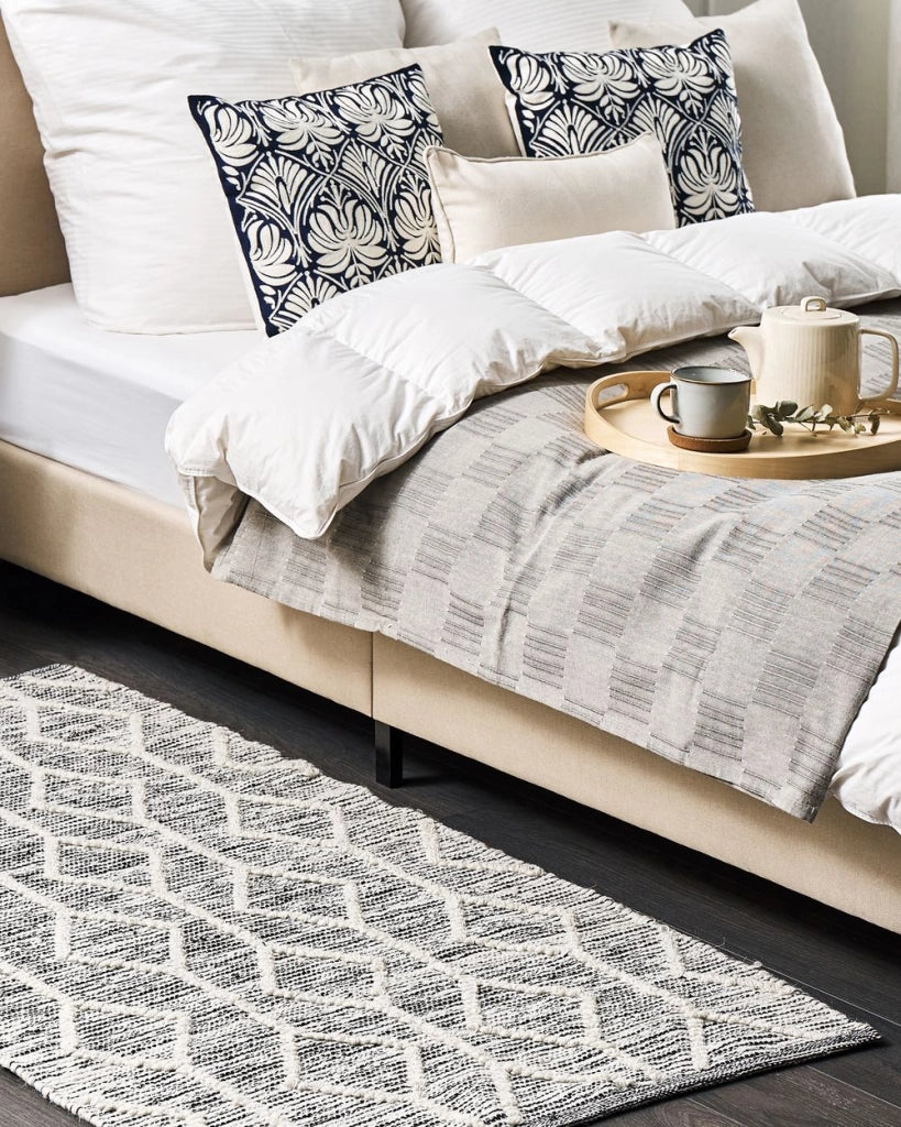 Tappeto grigio con lana beige e cotone 80 x 150 cm motivo geometrico tessuto a mano flatweave
