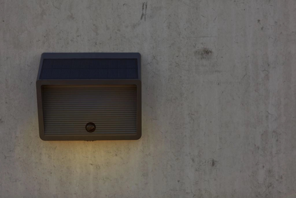Applique solare LED 11,5W 3000K sensore LINKO Lutec