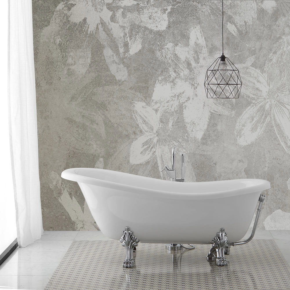 Vasca freestanding stile classico con piedini argento