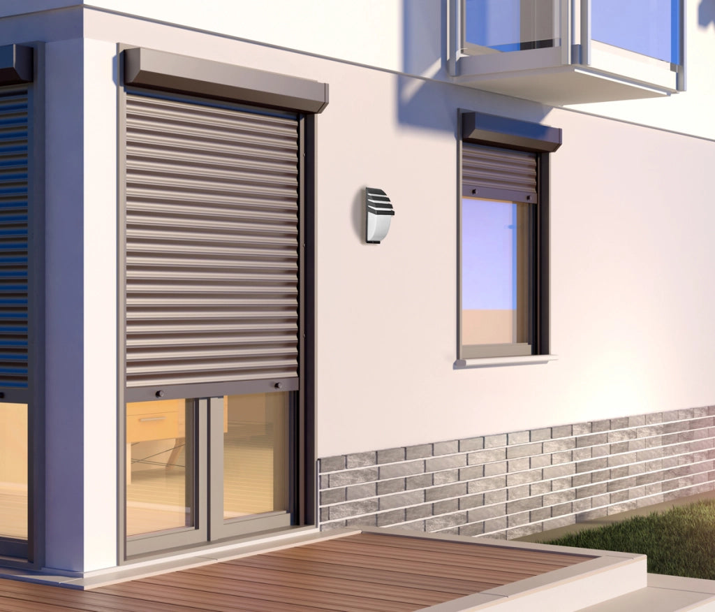 Applique esterna moderna semicircolo nero/bianco LED 4W Italux