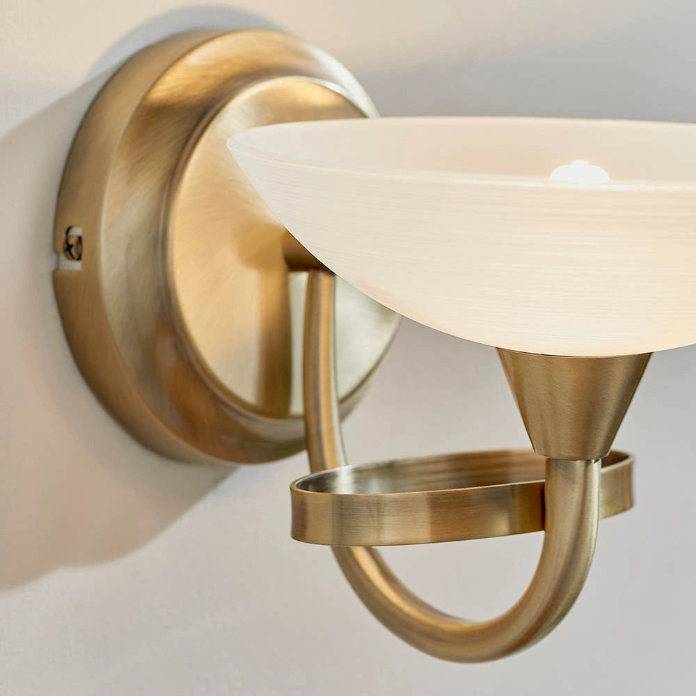 Applique Cagney Endon ottone anticato vetro bianco G9