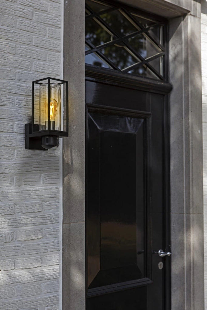 Applique esterna Flair nera con sensori e camera Lutec