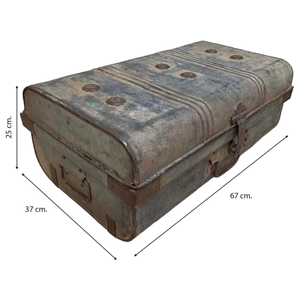 Valigia artigianale in metallo, 67x37x25h cm
