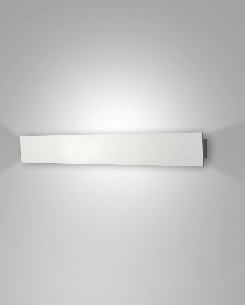 Lampada da Parete Lotus LED 20W Integrato 3000K Bianco Struttura in Alluminio Design Moderno Dimmerabile 64,5cm Classe 1 IP20 Qualità Premium