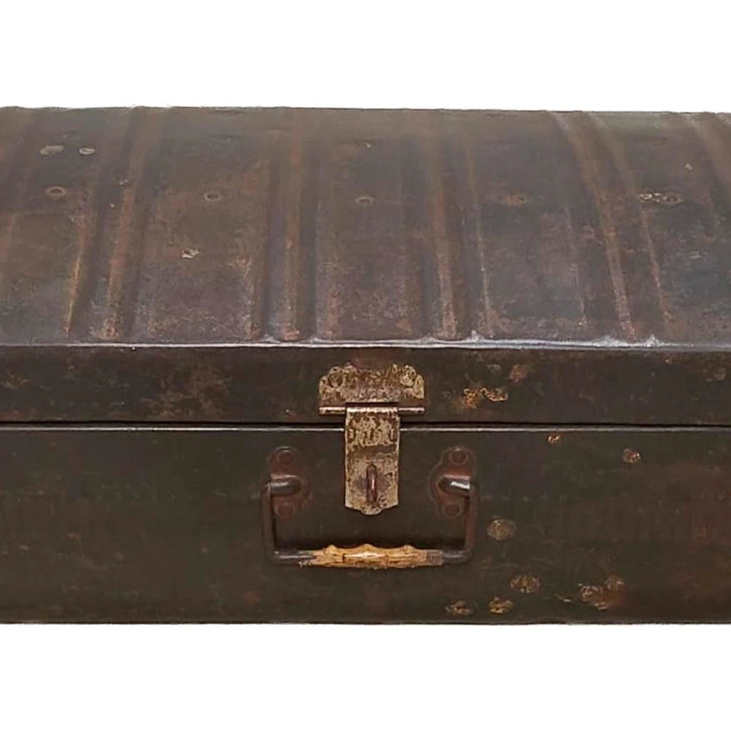 Valigia artigianale in metallo, 67x37x25h cm