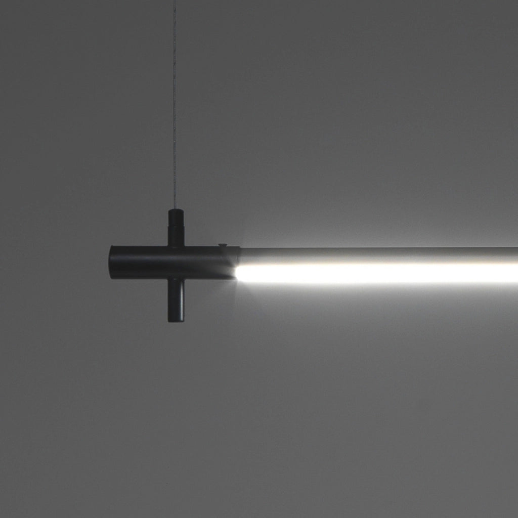 Lampadario in allumino nero cm. Ø.2,2 L.120
