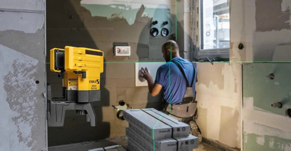 Stabila 19110 LAX 50 G Laser a Linea Croce Verde Autolivellante Portata 30 m Precisione ±0,5 mm-m IP53 colore Nero Giallo