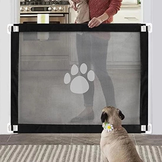 Sistema di schermatura per porte con protezione per animali