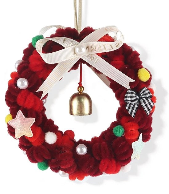 Decorazione di Natale in Rosso con Pannocchioline e Pompon