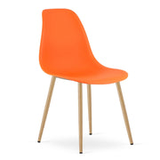 Sedia WAT arancione con gambe effetto legno naturale