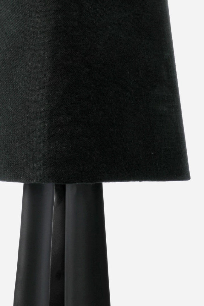 Lampada da Tavolo con Base in Metallo e Paralume in Cotone - SAKURA