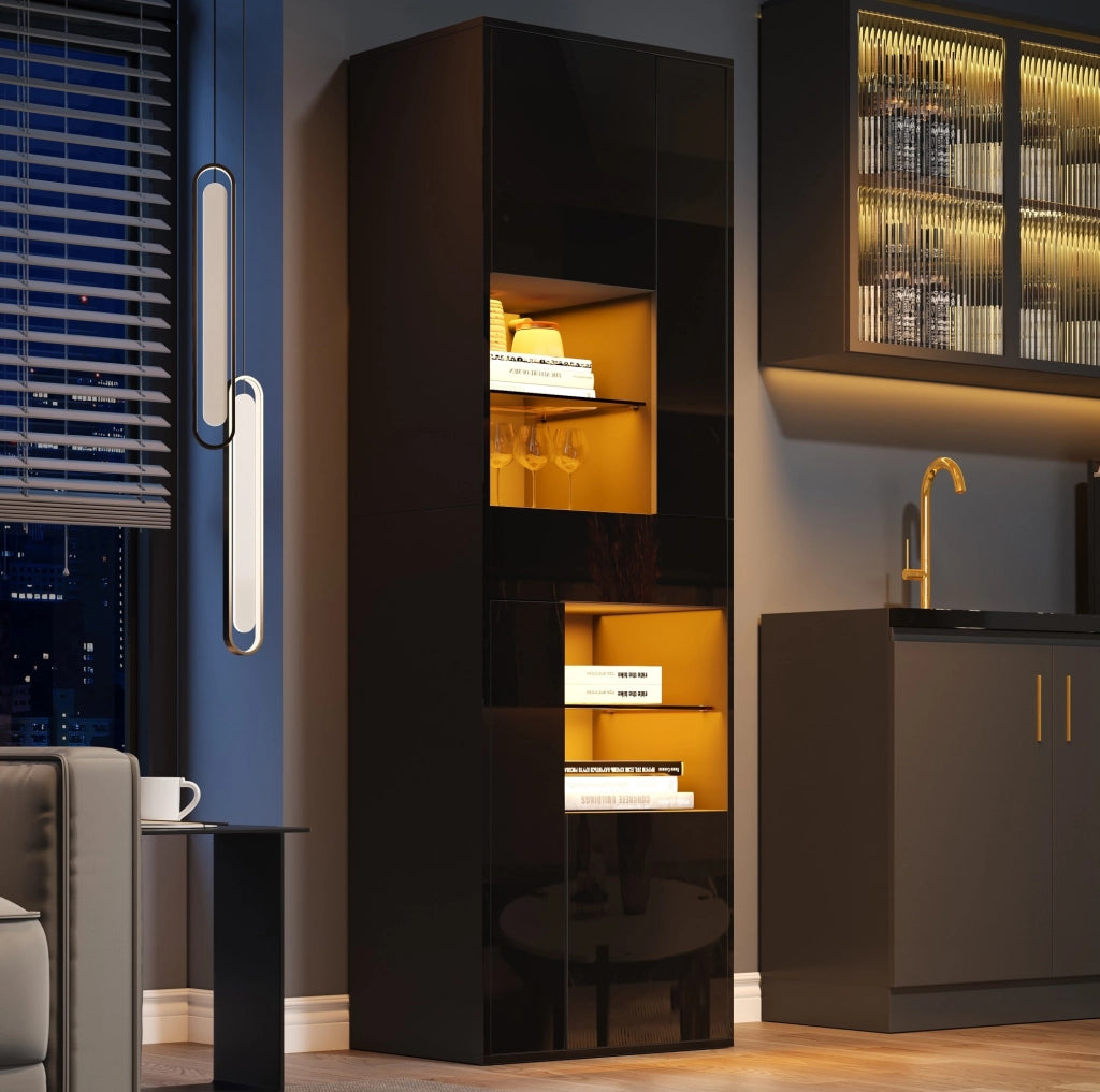 Vetrina alta 55x38x170 cm con LED; 1 cassetto e 4 ante; in truciolare; nera