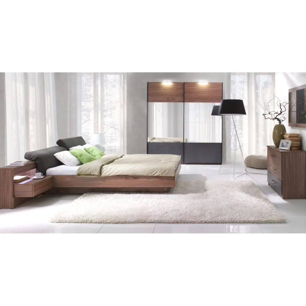 Letto 160x200 RENATO colore noce con doghe e comodini con LED integrati