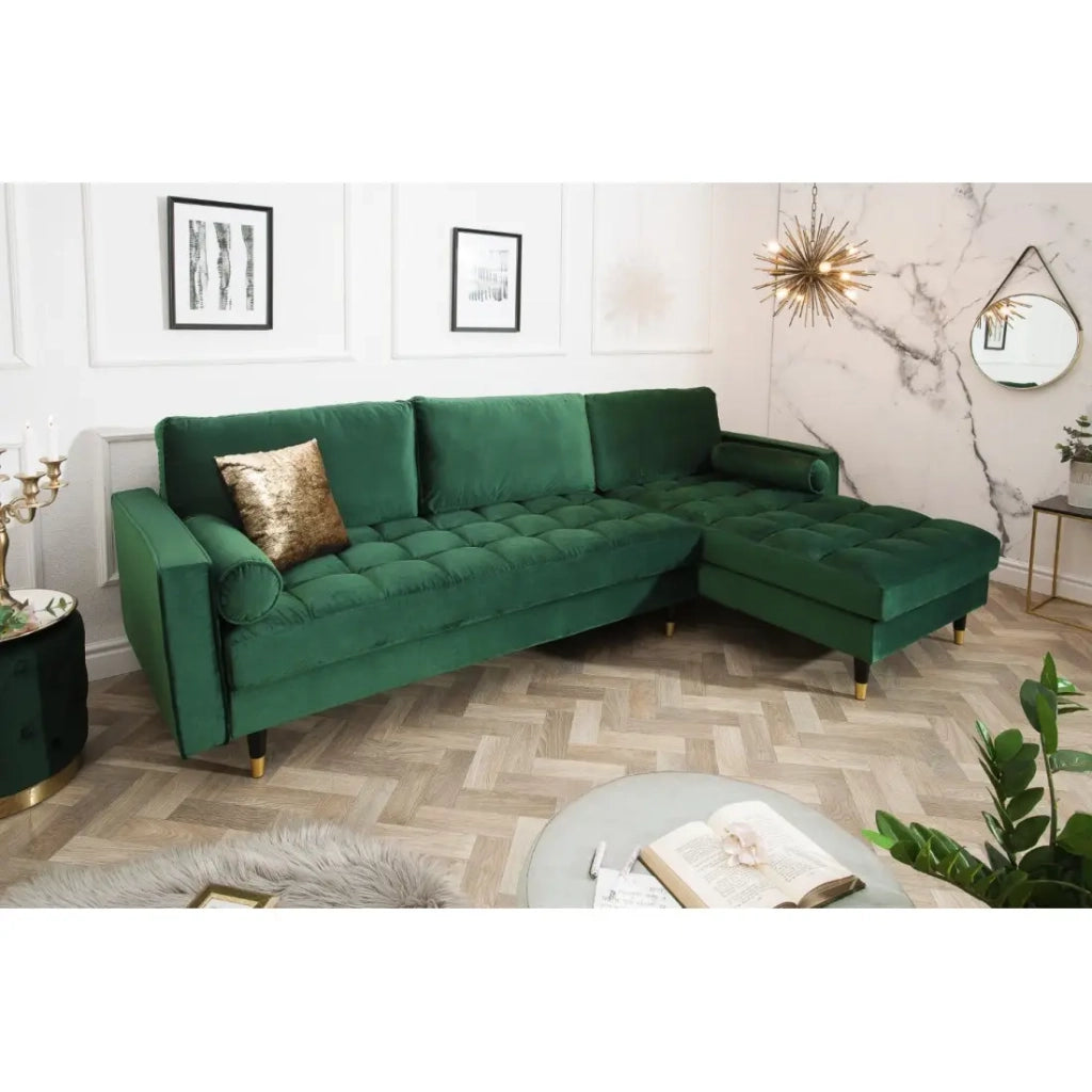 Divano ad angolo KOLIRI verde smeraldo – 4 posti – Angolo destro – Divano di design in velluto e legno massiccio