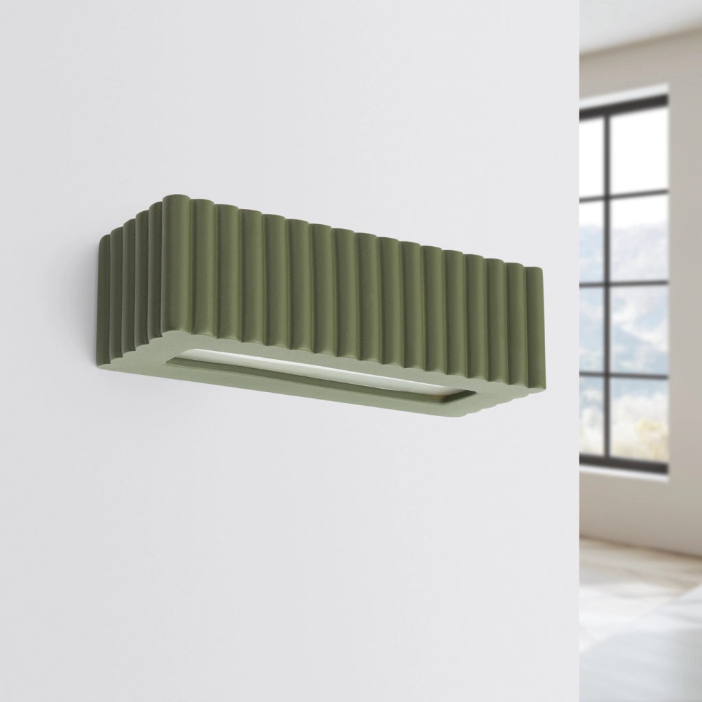 Lampada da parete in ceramica RIGATA verde oliva