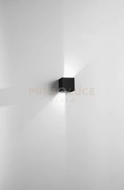 APPLIQUE CUBE 3000K 10W 720LM NERO 10X10CM IP65