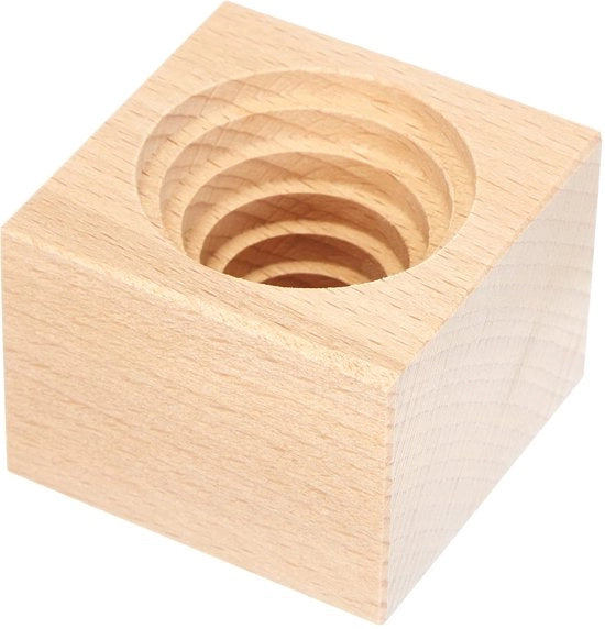 Mal di finitura in rilievo, legno, marrone