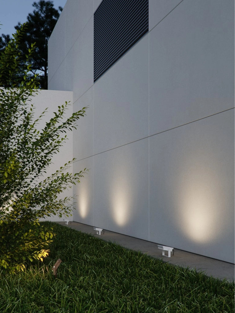 Sky Proiettore LED da Esterno 30W 115° con Tecnologia Switch Temperatura Colore Regolabile 3000K 4000K 5000K Bianco Opaco Design Professionale