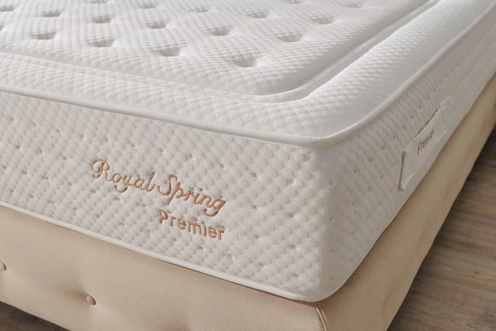 Materasso viscoelastico Royal Spring Premier HR 30, 140x190cm - Moonia