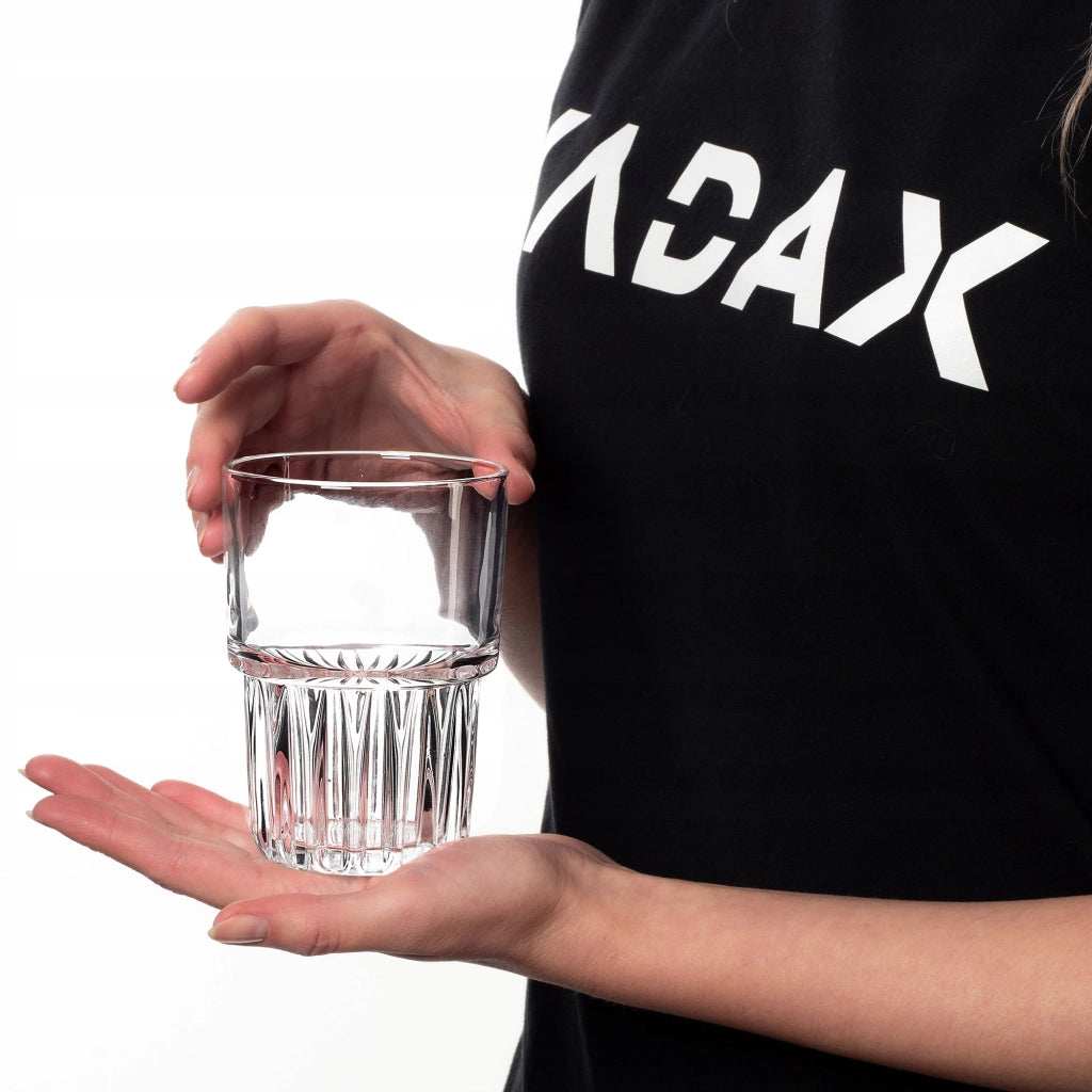 Set di 4 bicchieri KADAX per bevande fredde da 320 ml, con superficie a coste.