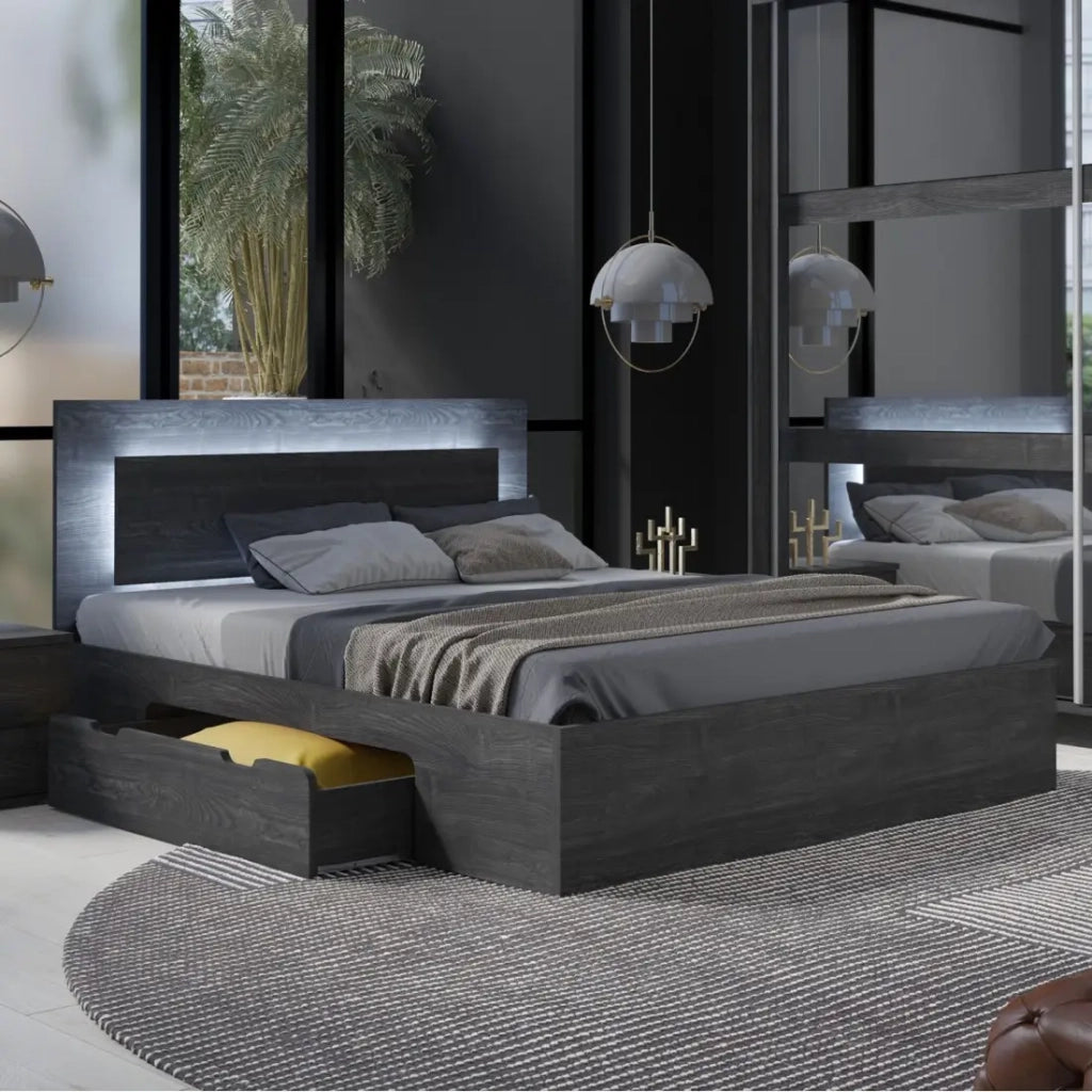 Letto VELTIS 180x200 cm con testiera LED - Colore frassino nero - Rete e materasso non inclusi