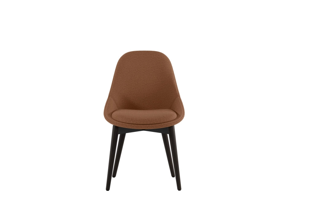Sedia da pranzo Astrid con struttura in massello di noce e seduta imbottita in tessuto ruggine - Design contemporaneo ed elegante