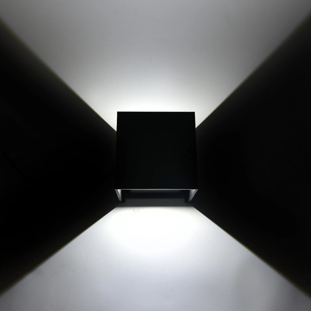 APPLIQUE LED CUBO NERO 10W LUCE FREDDA 6500K° CON DOPPIA EMISSIONE - DESIGN MODERNO IP65 PER ESTERNI