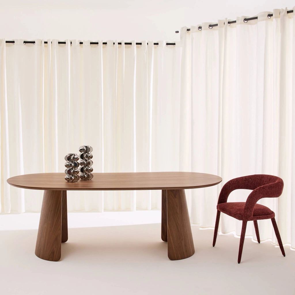 Tavolo da pranzo ovale decorato in legno, 8 posti, noce