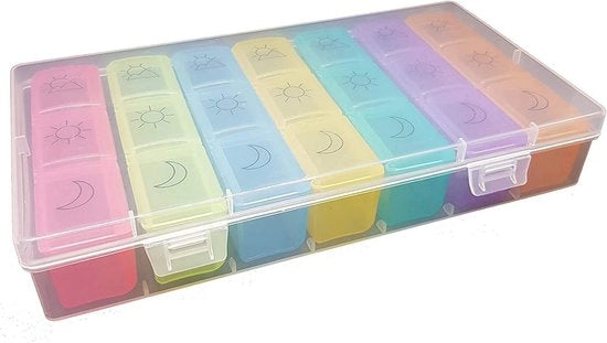 Kit di dosaggio per 7 giorni con 3 contenitori.