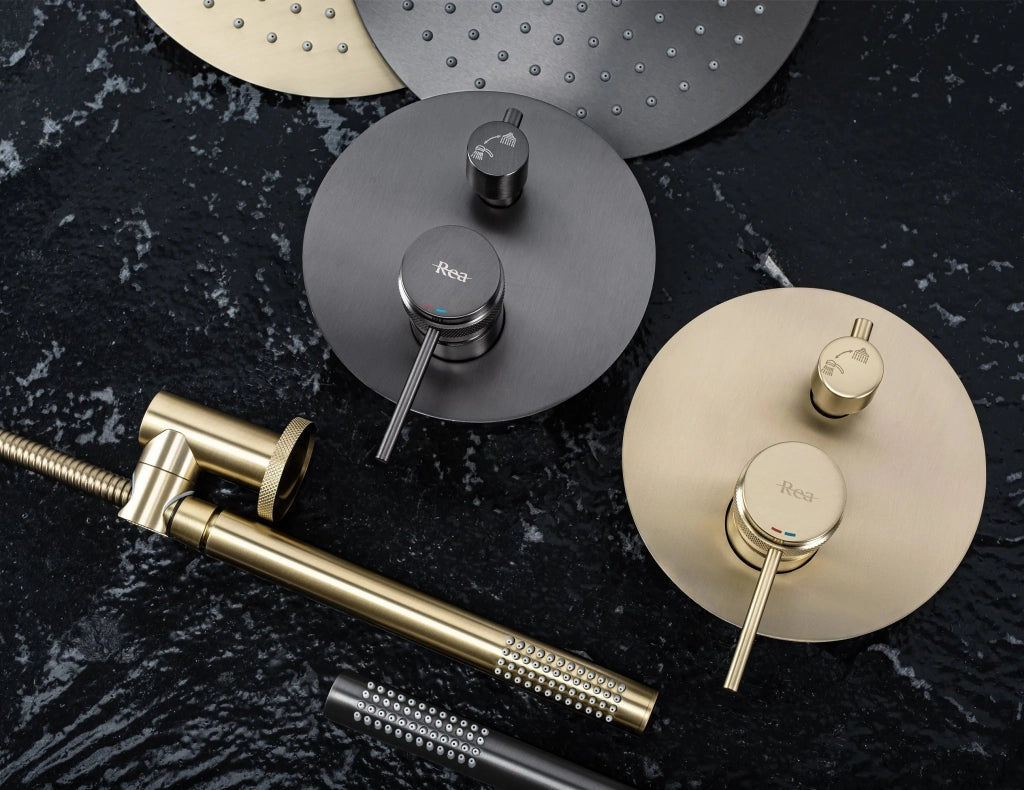 Set Doccia Da Incasso Rea Lungo Grip Gold Brush + Box