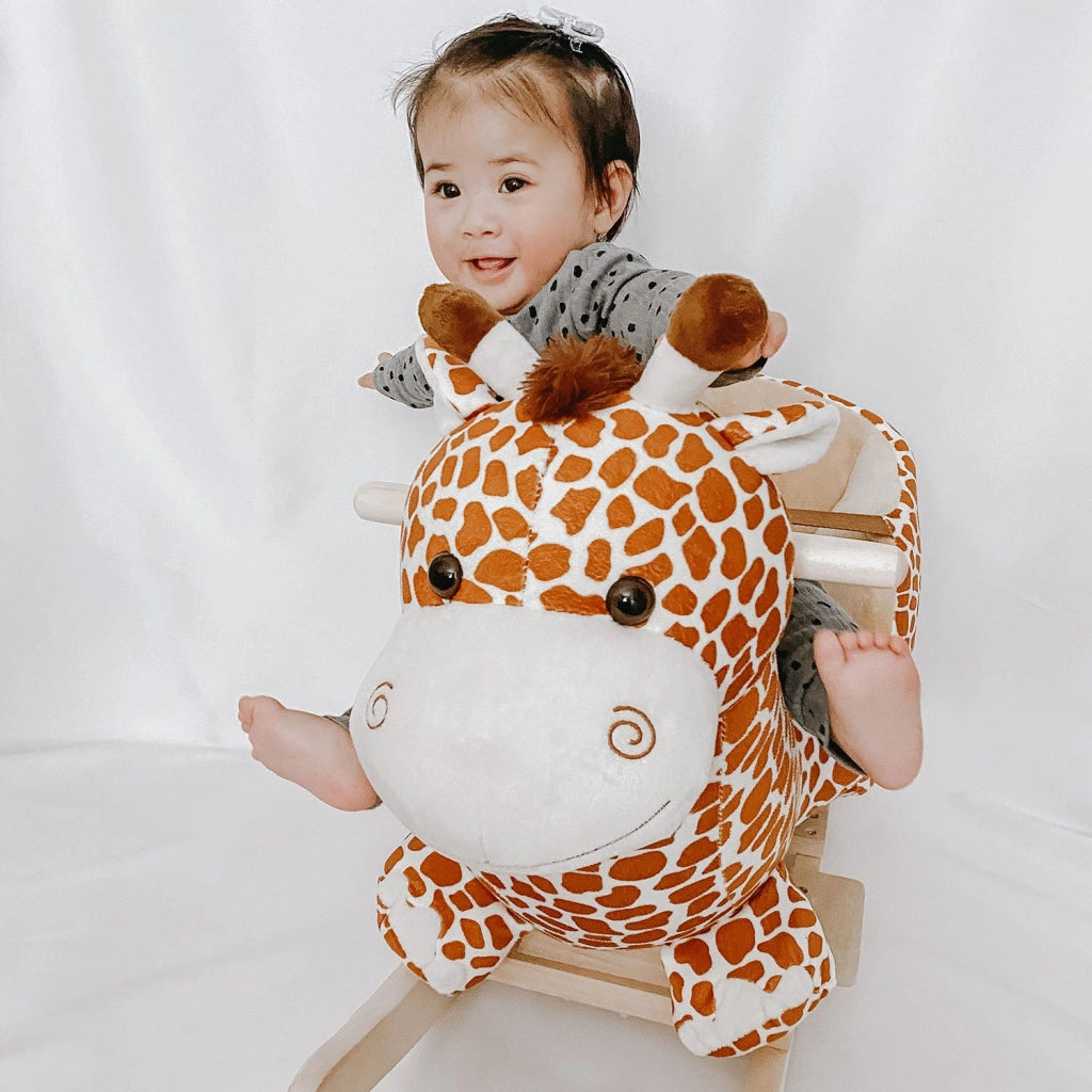 Dondolo per Bambini in Legno Giraffa in Peluche con Suoni