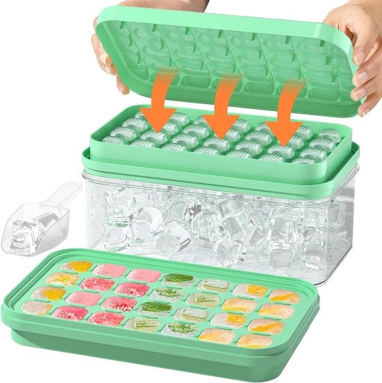 Blocchi di ghiaccio a forma di cubo per cocktail e altro