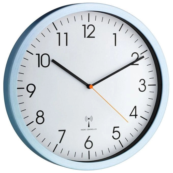 TFA-Dostmann 60.3517.55 Orologio da Parete Radiocontrollato DCF-77 Movimento Sweep Silenzioso Quadrante Bianco Cornice in Alluminio colore Blu