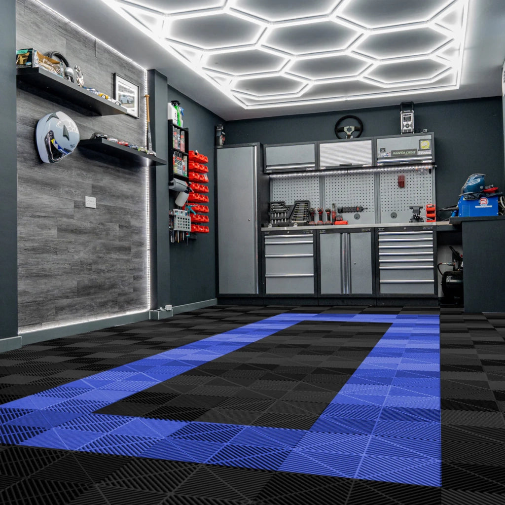 Piastrelle ventilate nere e blu 3,2m x 6m per garage e officine, antiscivolo.