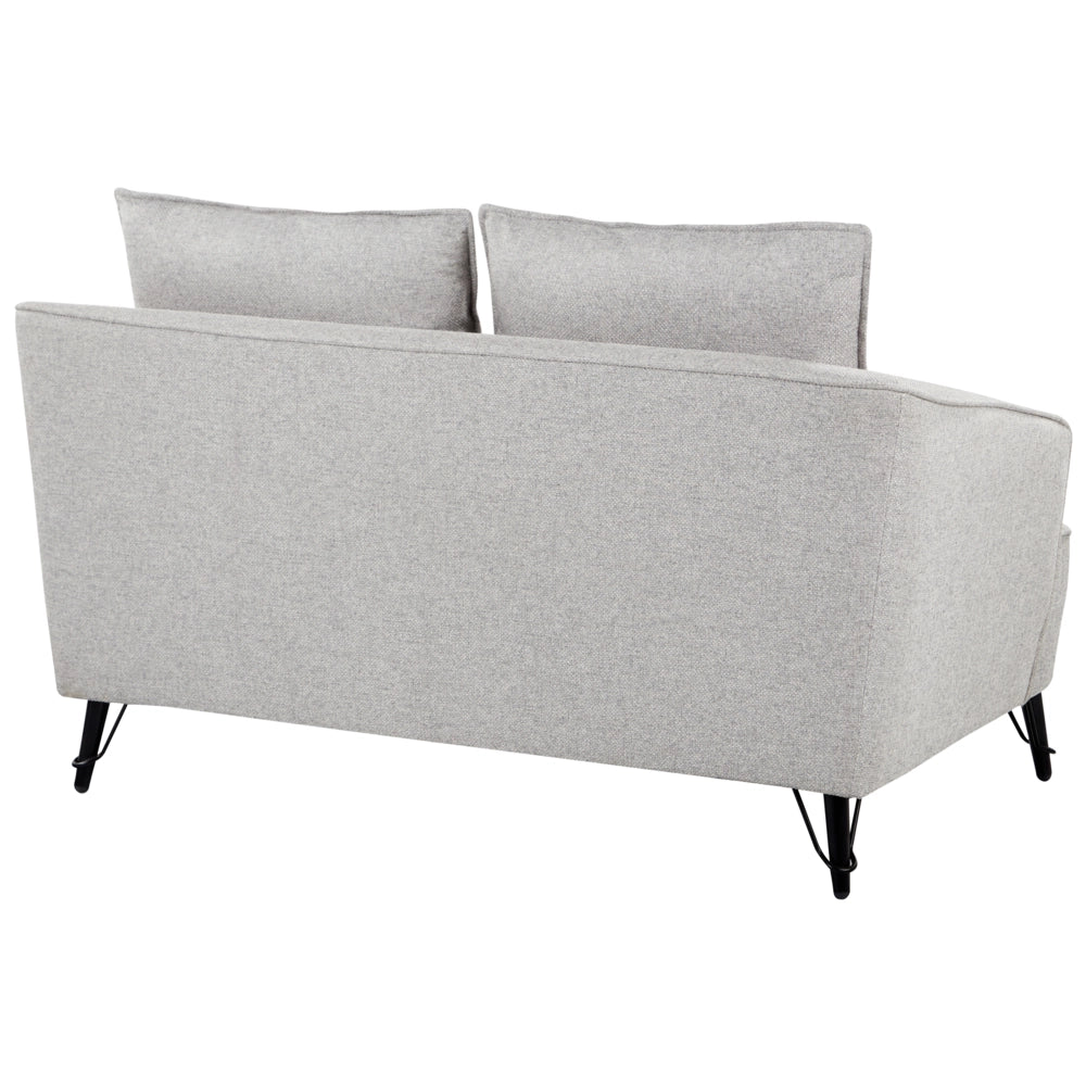 Set di divani a 2 e 3 posti in tessuto grigio chiaro con cuscini aggiuntivi stile moderno