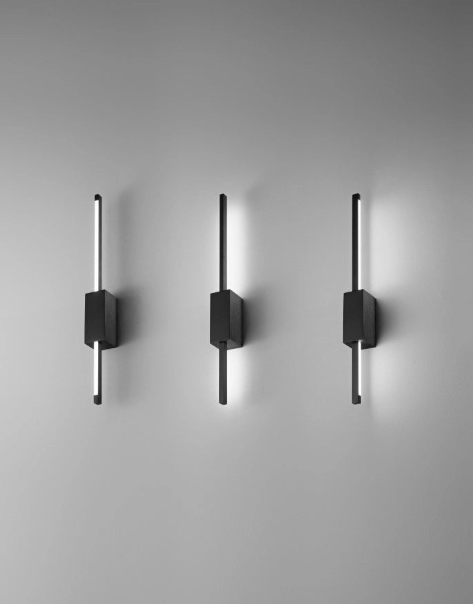 AGOS APPPLIQUE A LED NERO 12W 3000K 860LM H.60CM