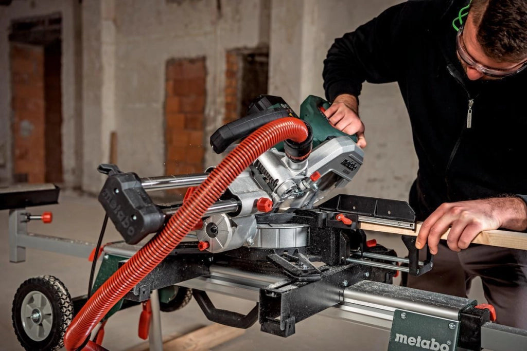 Metabo 613254000 KGS 254 M Troncatrice con Funzione di Trazione 1450 W 254 mm colore Nero
