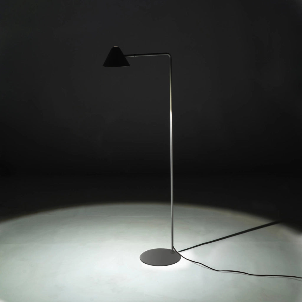 Antares Lampada da Terra LED 5W 3000K in Metallo Verniciato Nero Opaco con Base in Marmo, Interruttore a Pedale - Design Moderno Elegante