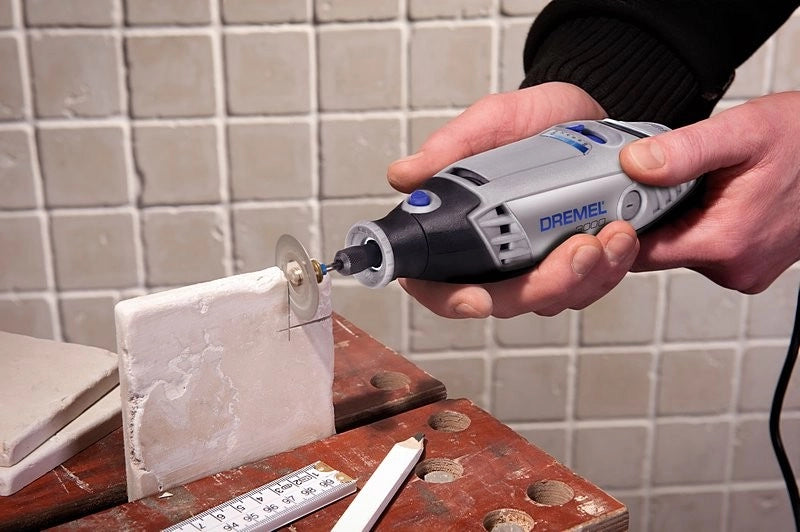 F0133000JC - MULTIUTENSILE DREMEL 3000