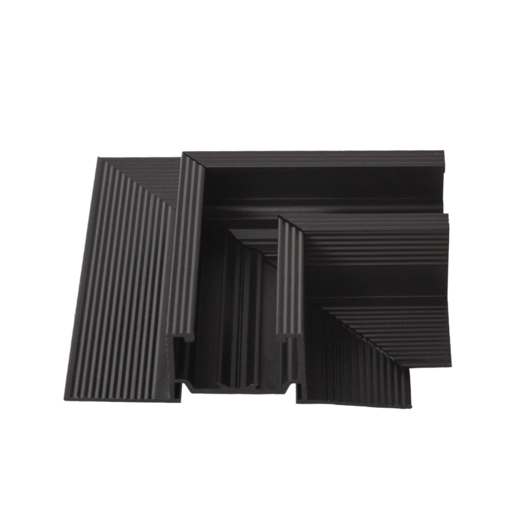 Staffa angolare nera MICRO11 per binari NT0001/NT0002 Maxlight