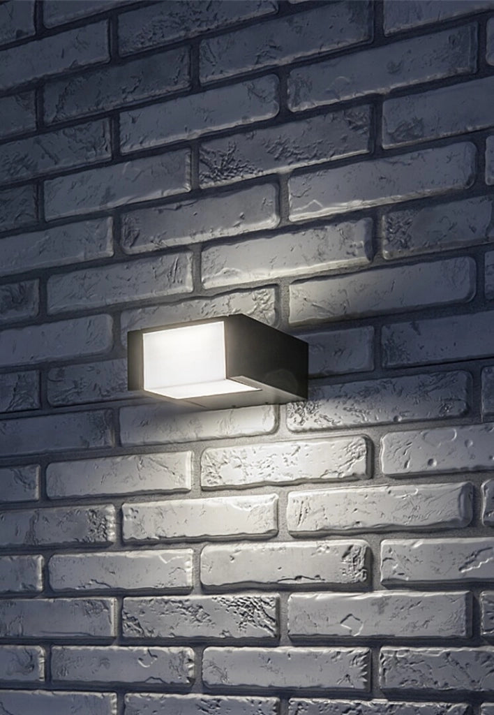 Applique esterna moderna nera 13cm orientabile LED10W IP54